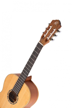 Ortega Jugendgitarre R-122-7/8 - Zeder - inkl. Gigbag