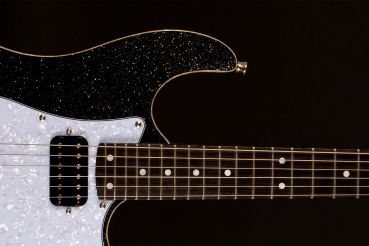 Preview: JET E-Gitarre JS-500 BLS - Black Sparkle - Locking Mechaniken Preview: JET E-Gitarre JS-500 BLS - Black Sparkle - Locking Mechaniken